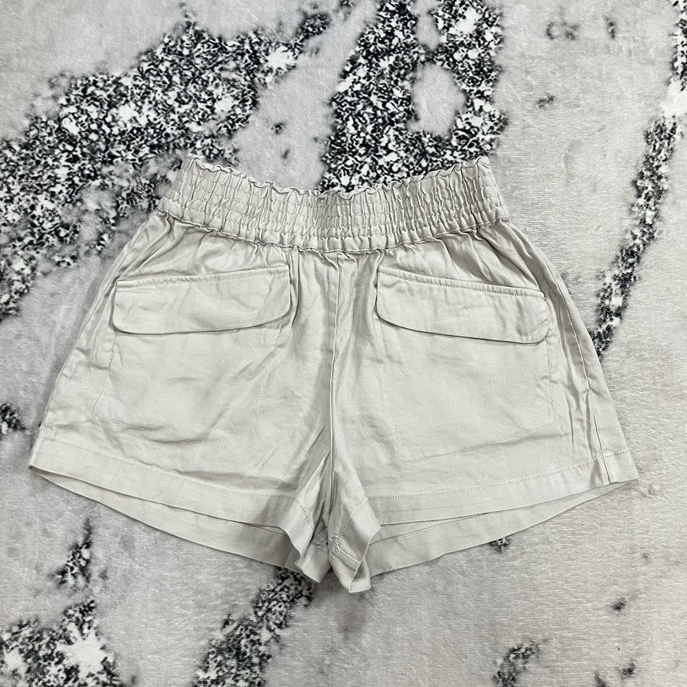 Maeve Anthropologie Shorts Size XS Ivory Pull On Smocked Waist Casual Pockets